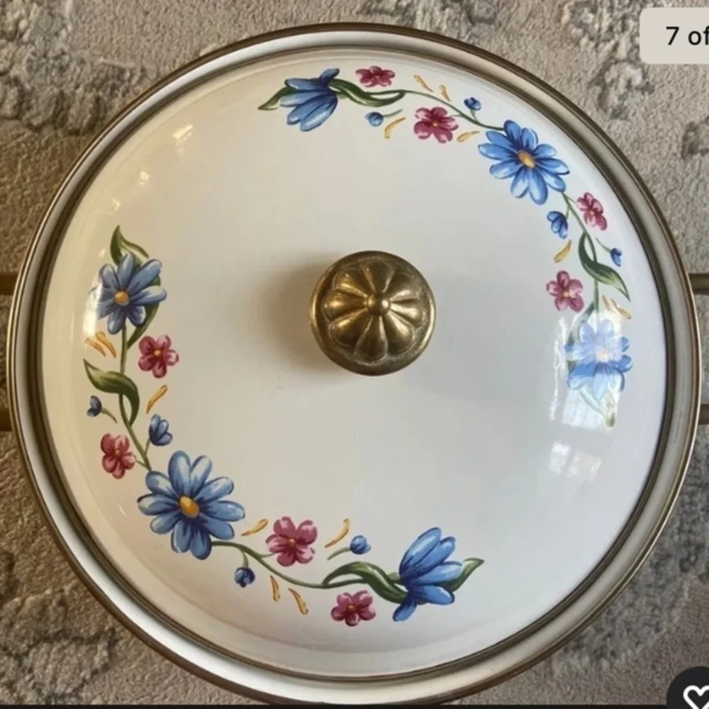 Vintage Regency Club Cooks Corner 3QT ENAMELED POT w BRASS HANDLES